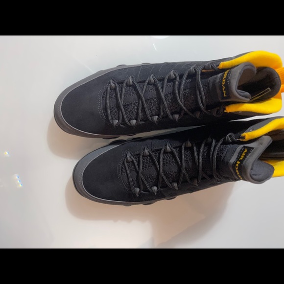 SOLD NIB Jordan 9 University Gold - Picture 5 of 13